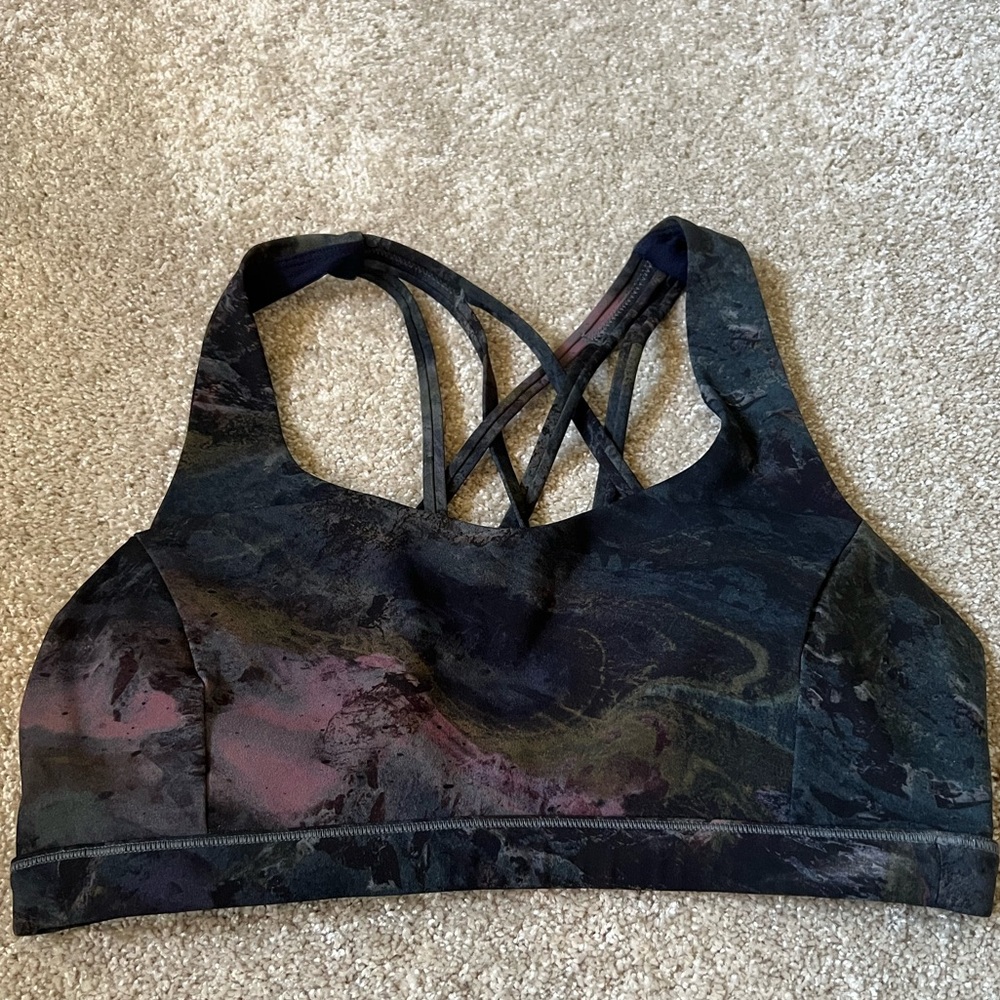Lululemon sports bra